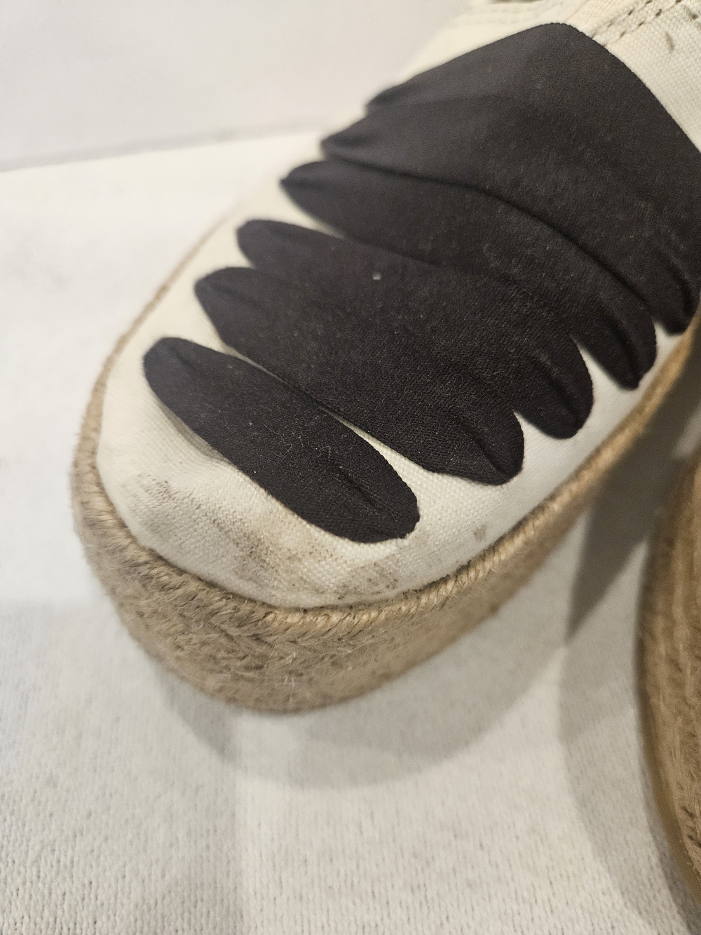 TOMS Women’s Two-Tone Espadrille Platform Slip-On - Black & White 7 - Picture 4 of 9